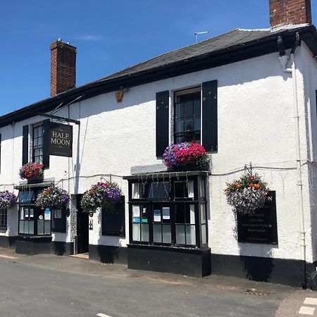 Half Moon Inn Exeter Exterior photo